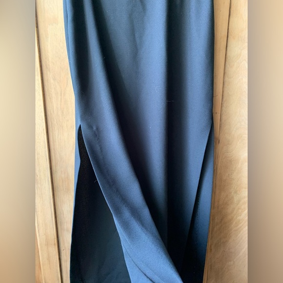 Black maxi skirt with slits - Picture 9 of 9